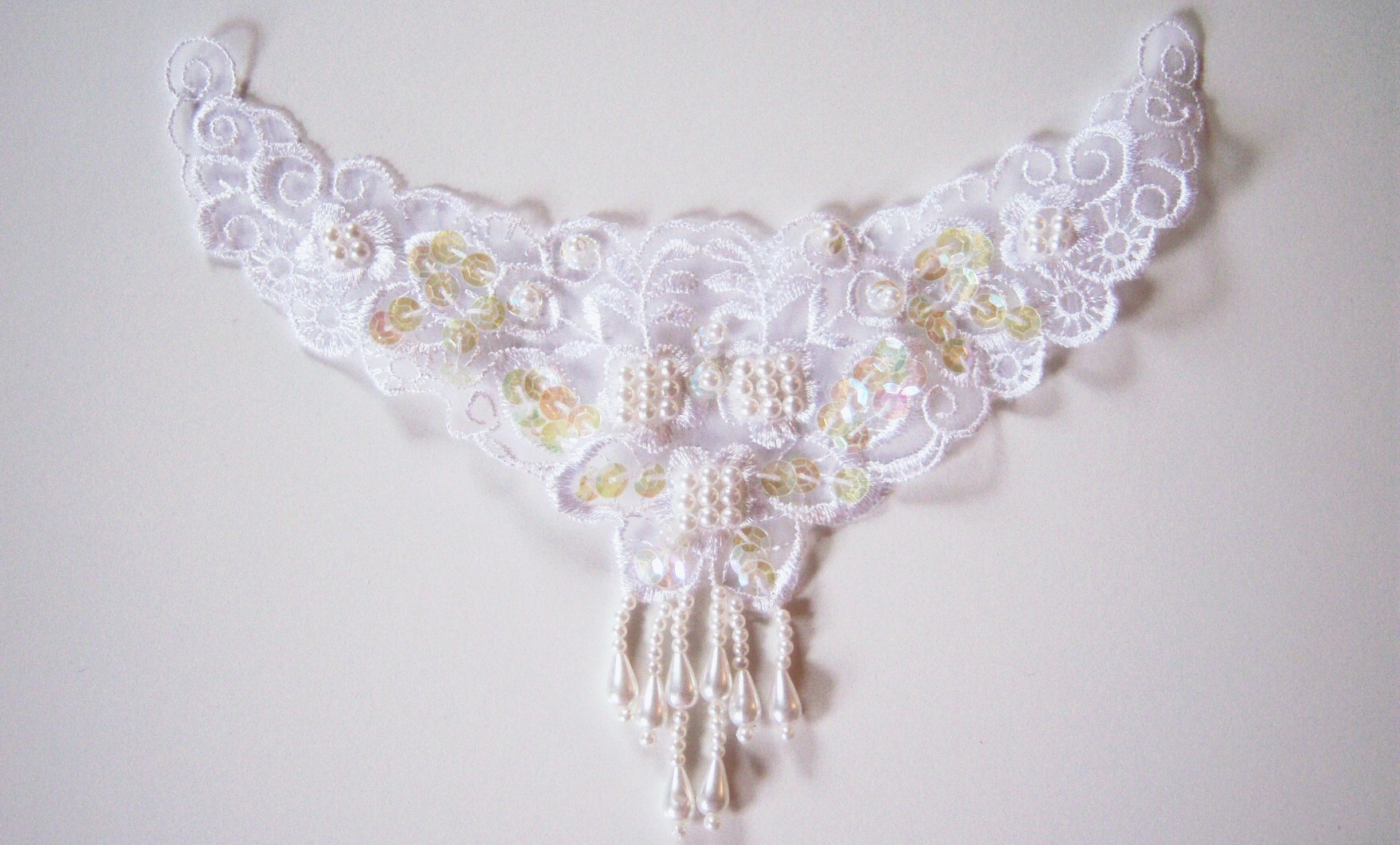 White Dangle 7" Organza Applique