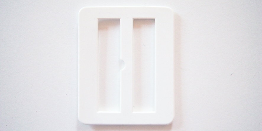 White 1 3/4" Bar Plastic 2"x2 3/8" Buckle