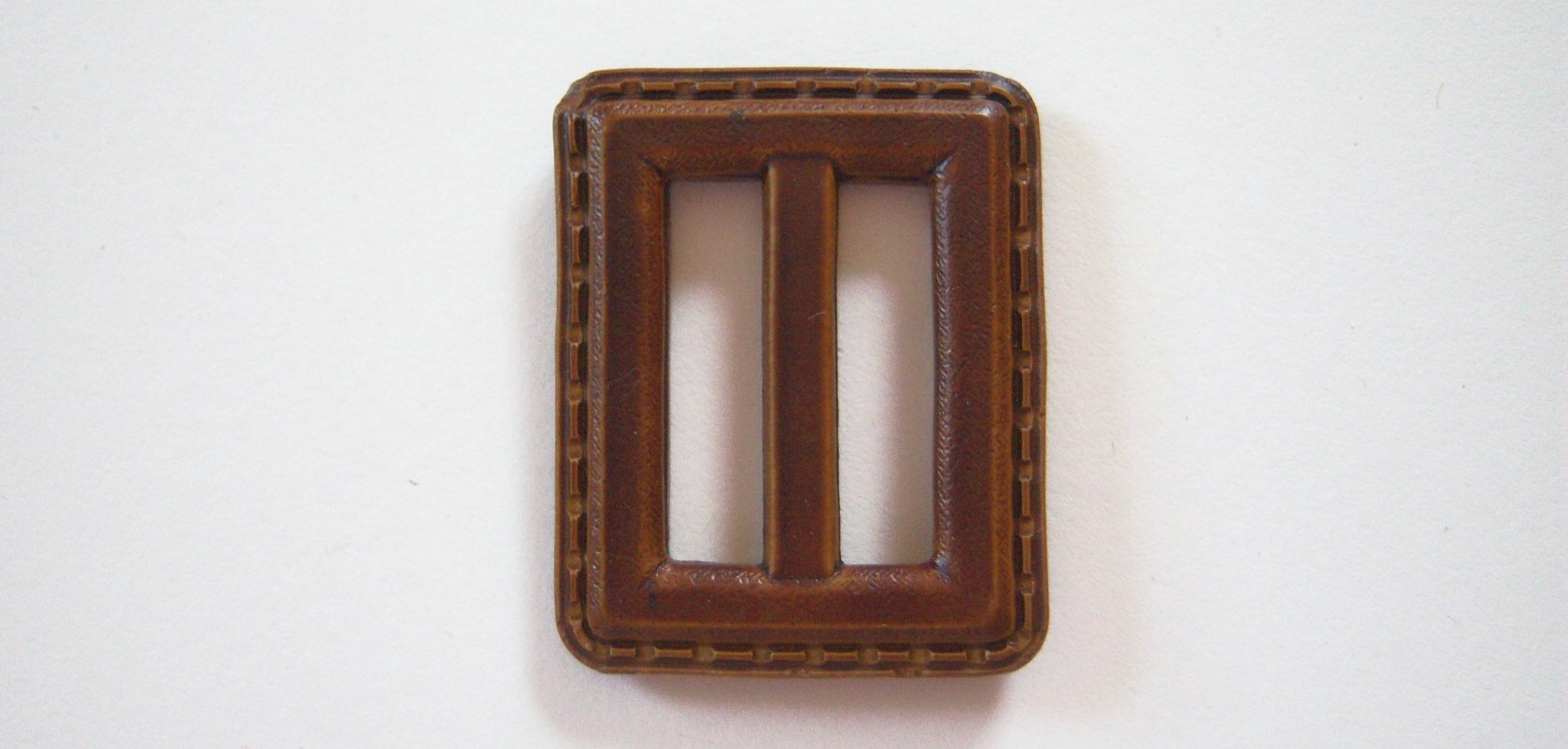 Brown 1 1/4" x 1 1/2"" Plastic Buckle