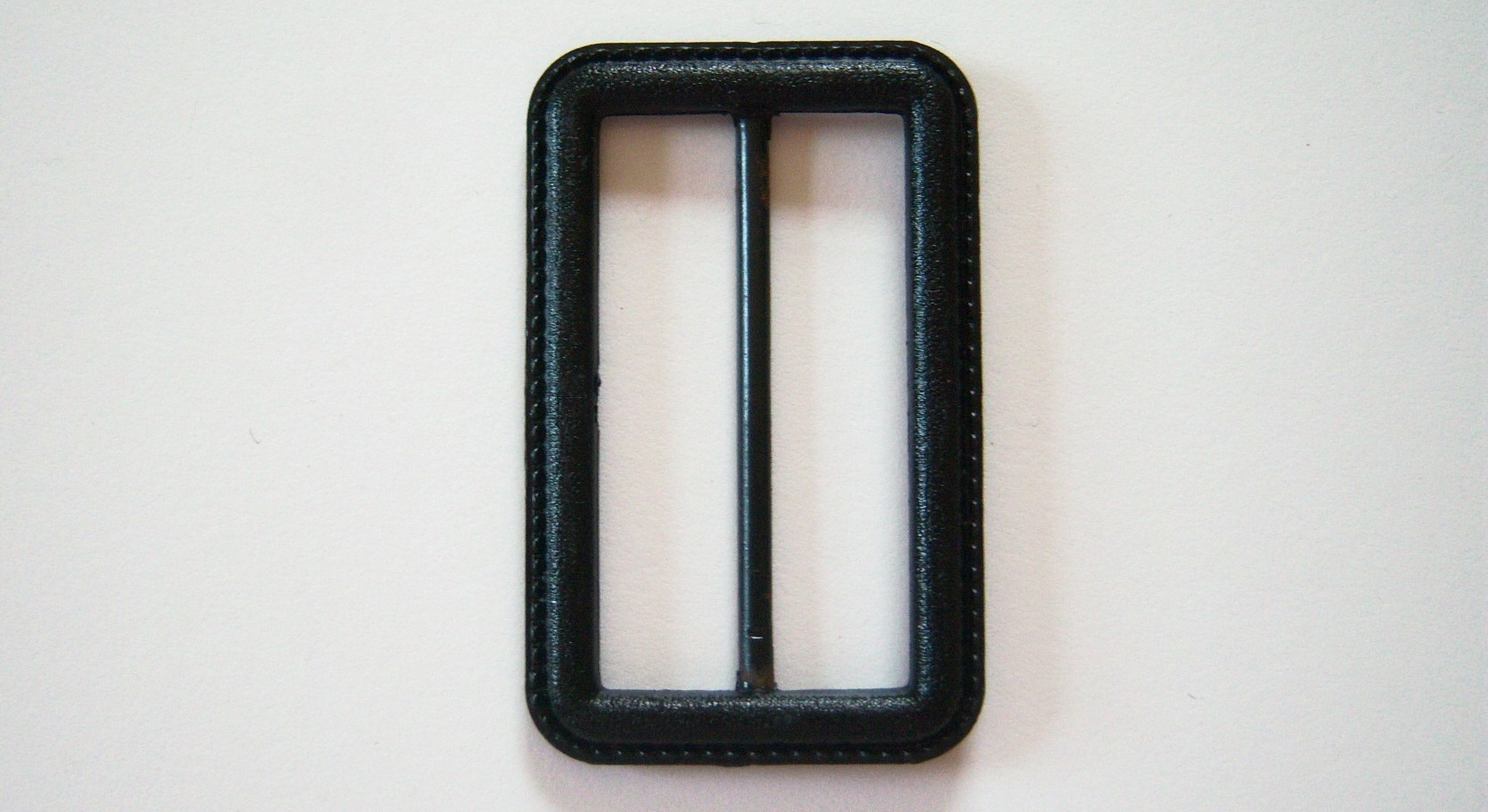 Black 1 1/2" x 2 1/2" Plastic Buckle