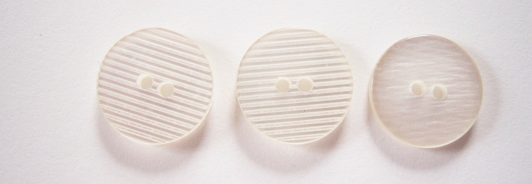 White Ridged 3/4" Pearlized Button