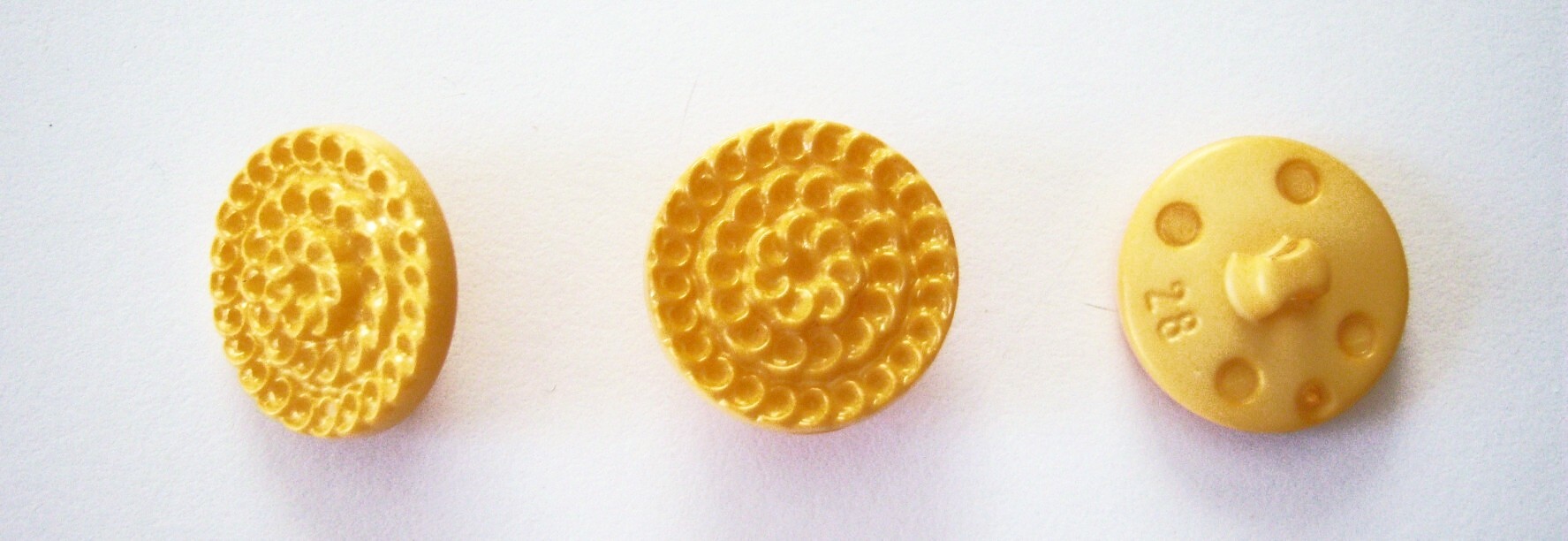 JHB Buttercup 5/8" Poly Shank Button