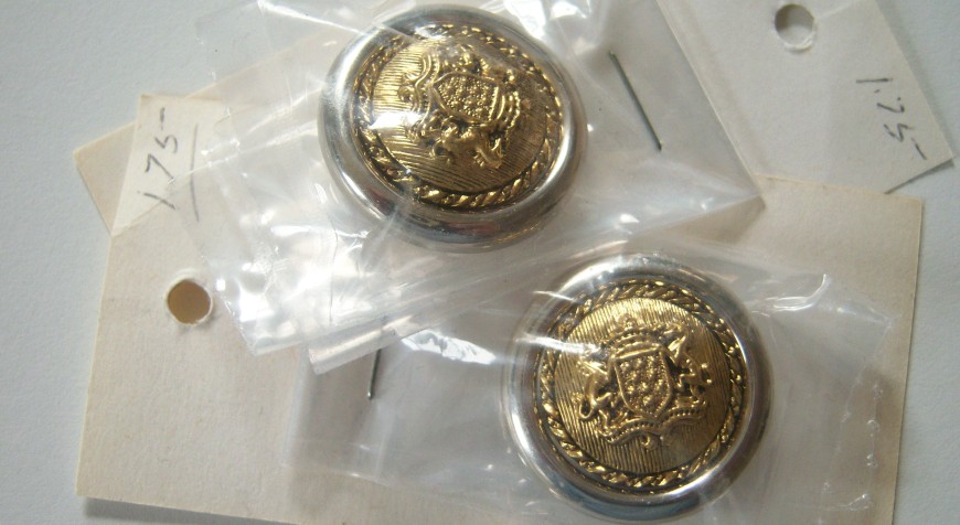 Silver/Gold Crest 1 1/8" Metal Button