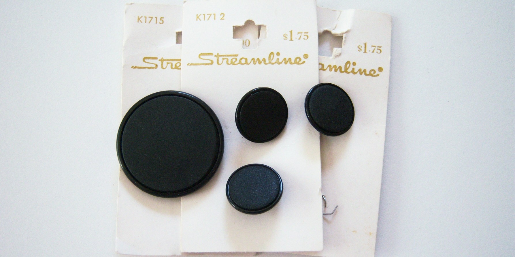 Black Matte 3 x 3/4", 1 x 1 5/16" Button Set