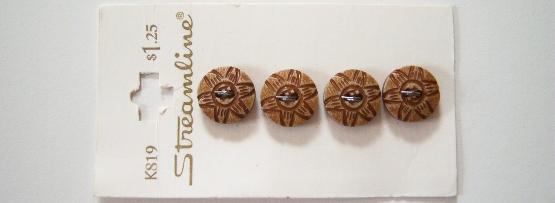 Tan Flower 1/2" Four Button Card