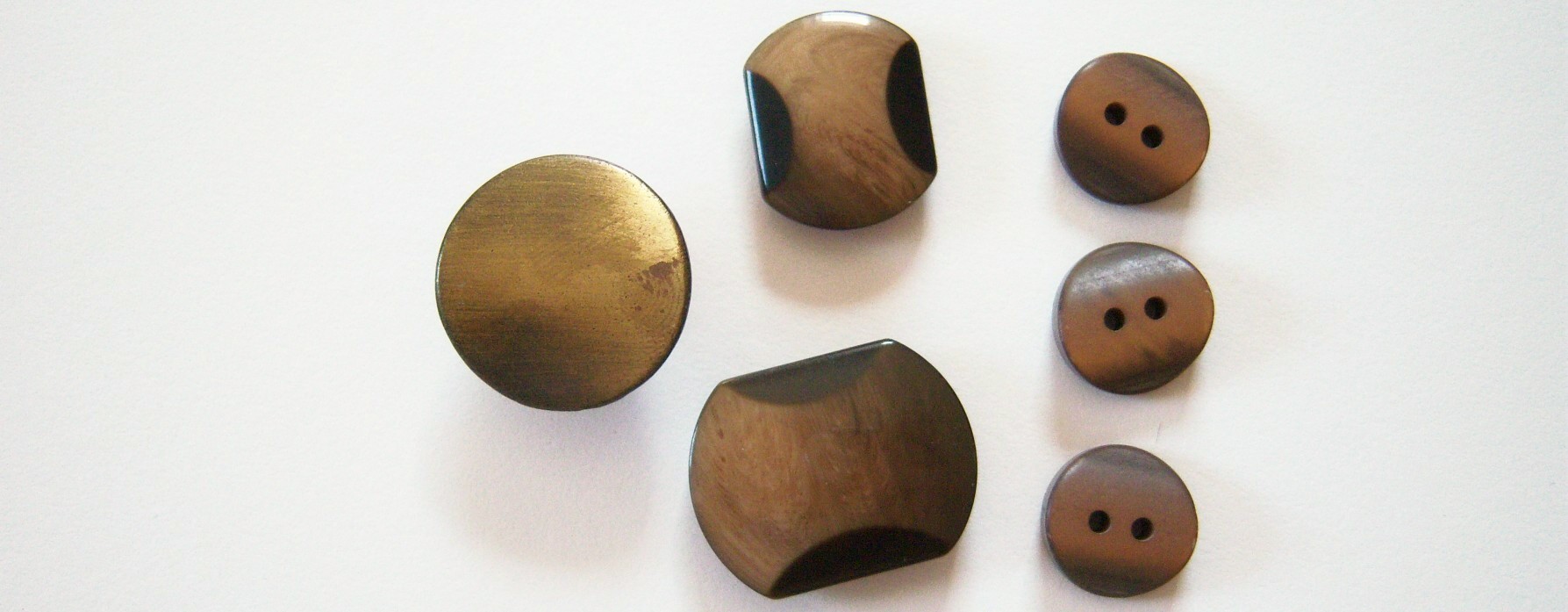 Lt Brown Six Button Set