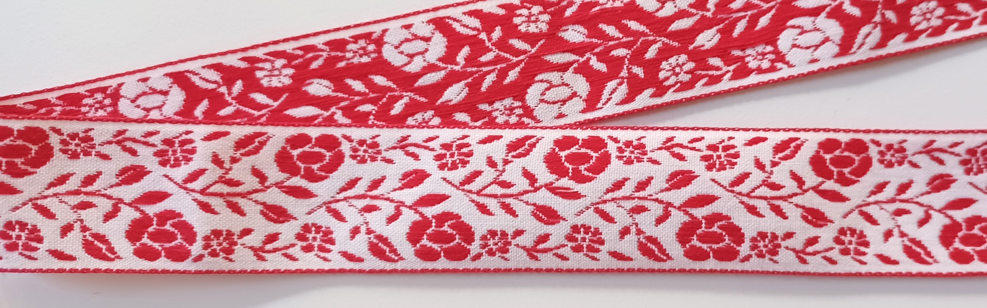 White/Red 1 1/8" Cotton Jacquard