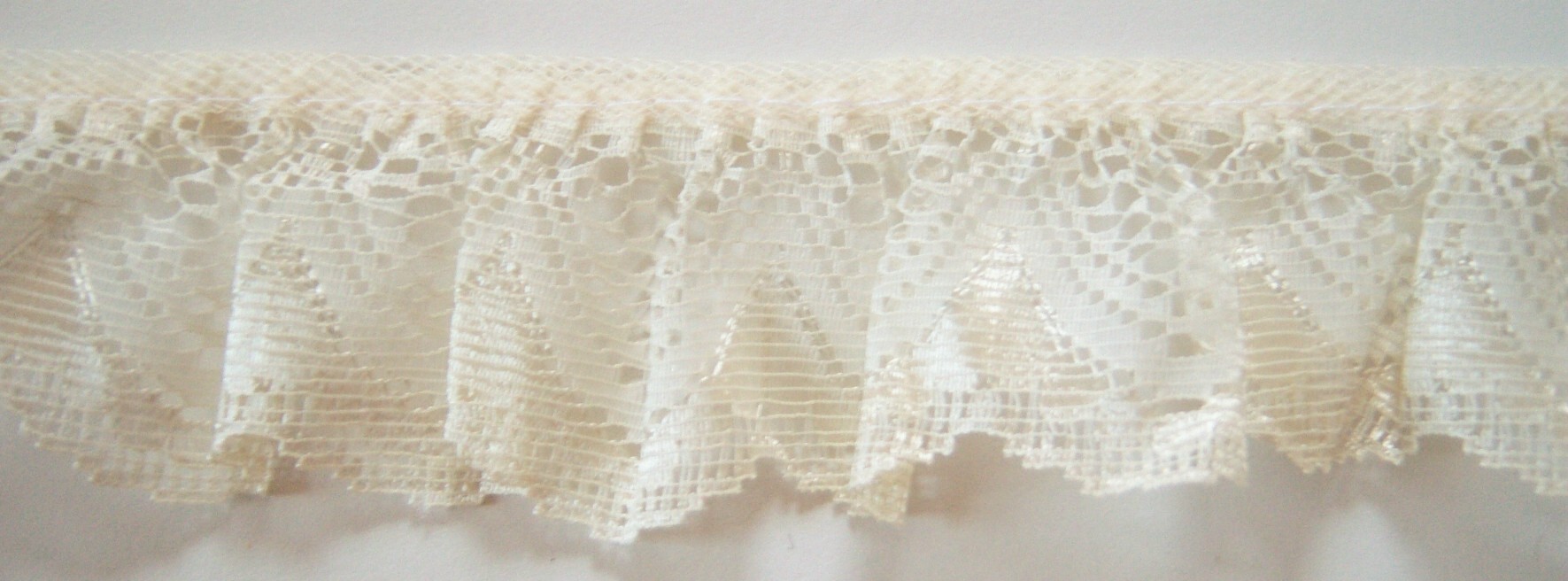 Ivory 1 1/2" Gathered Lace