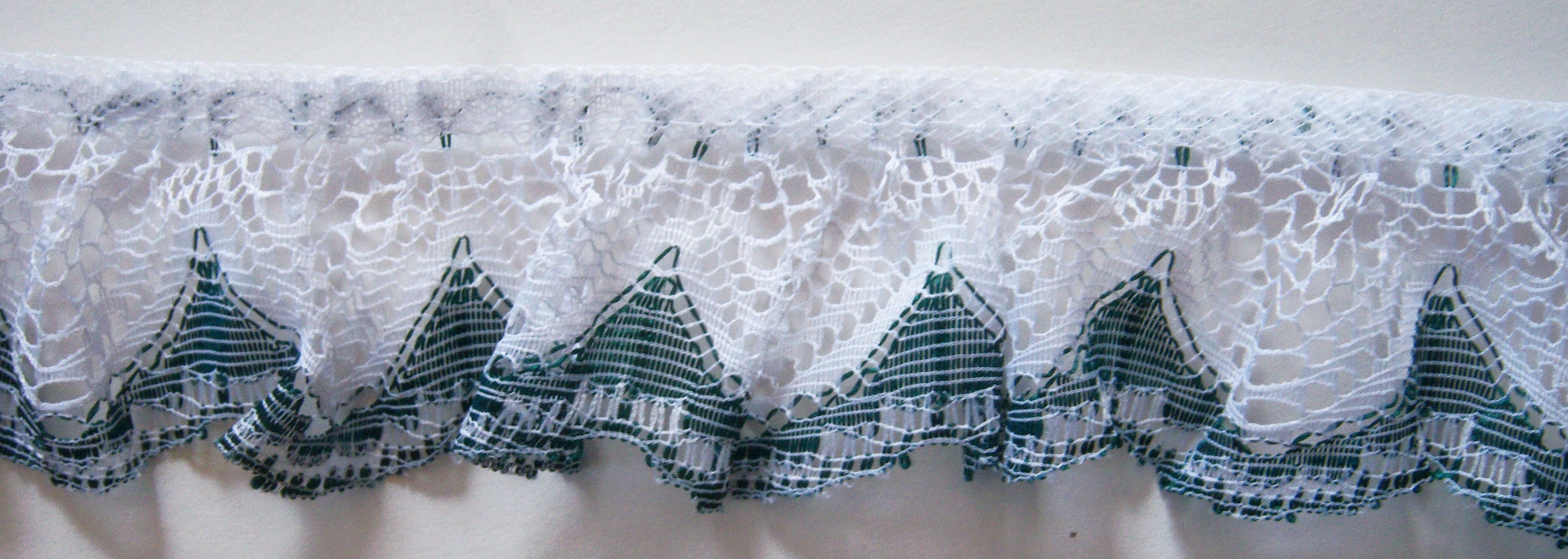 White/Spruce 1 3/4" Ruffled Lace