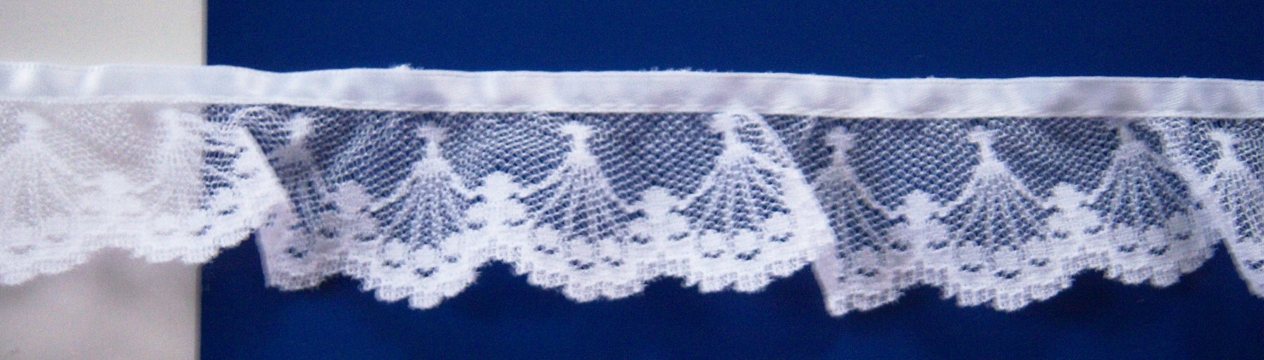 White Satin/White 1 1/2" Ruffled Lace