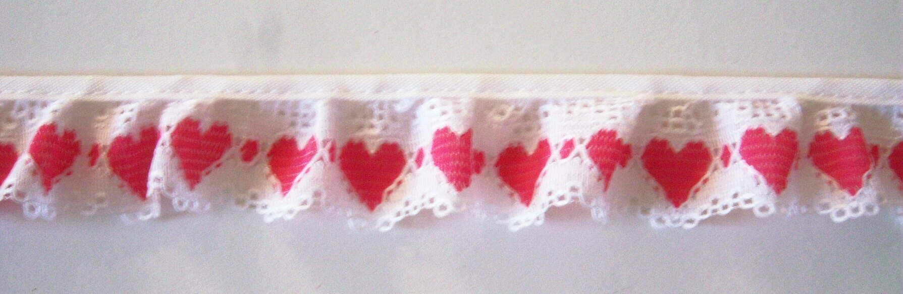 White/Shocking Hearts 1" Ruffled Lace