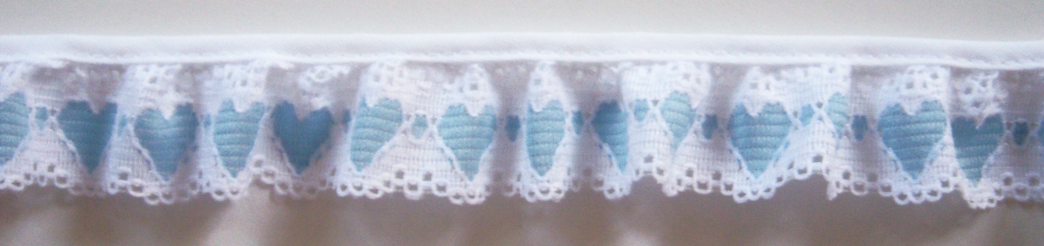 White/Blue Hearts 1" Ruffled Lace