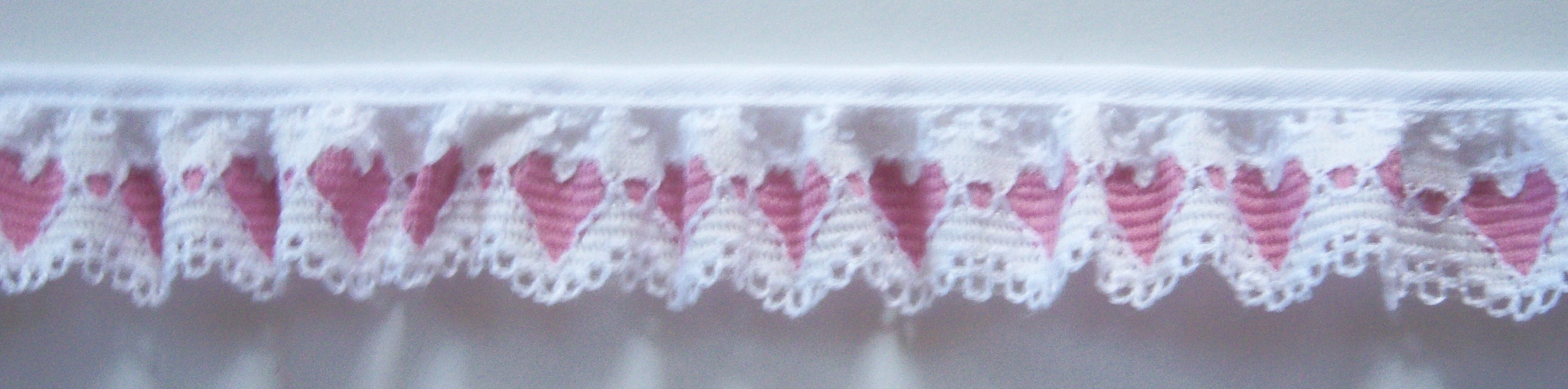 White/Dusty Rose Hearts 1" Ruffled Lace