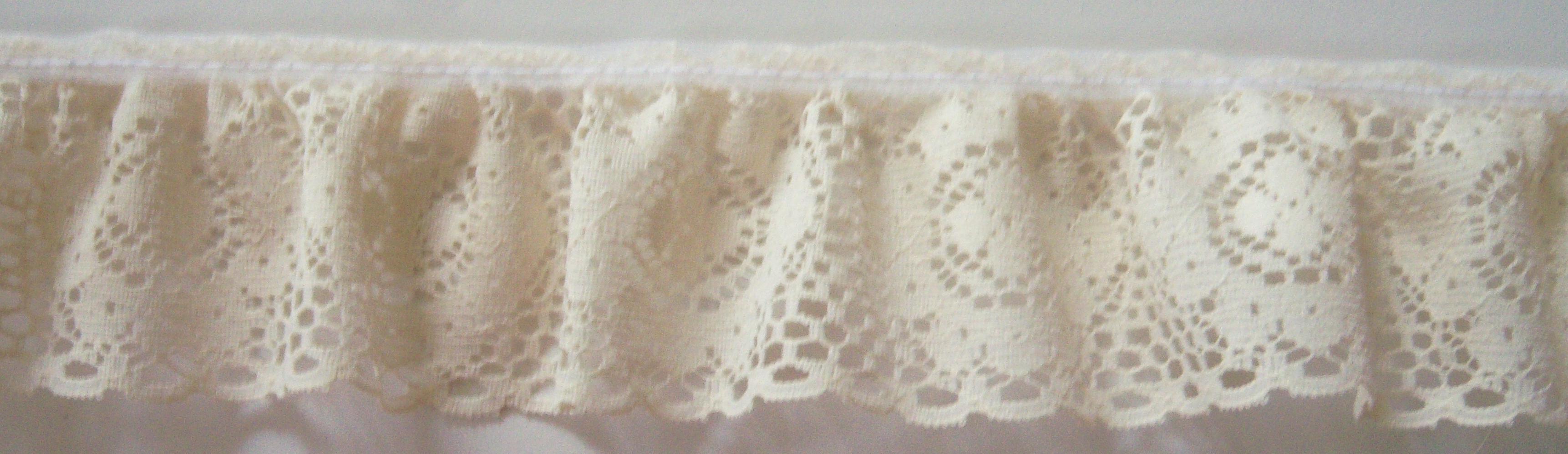 Vanilla 2" Ruffled Lace