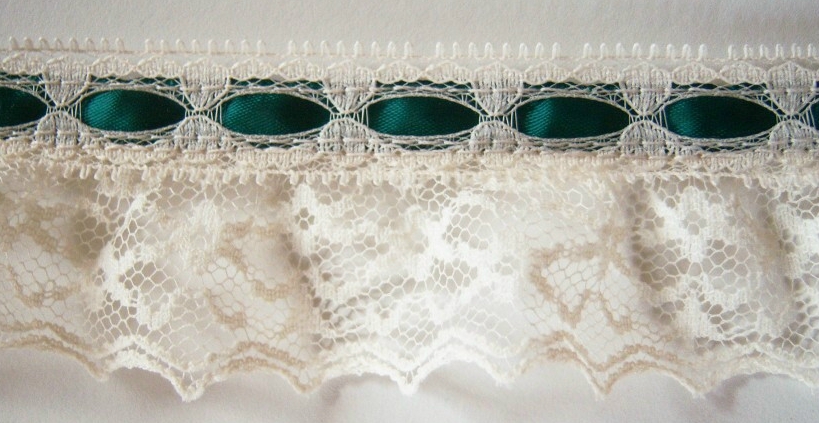 Hunter/Ivory 1 3/4" Ruffled Lace