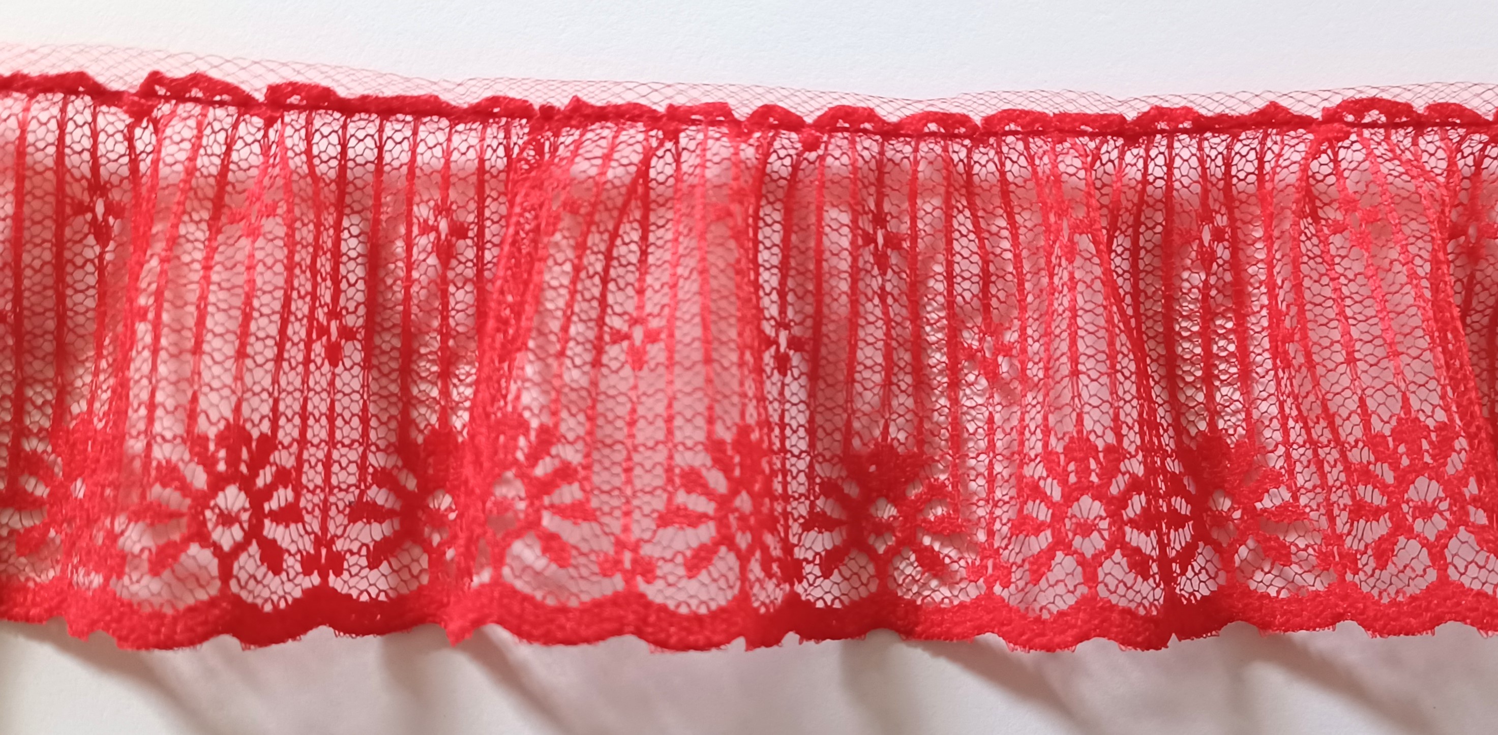 Red Stipe Floral 2 3/4" Lace