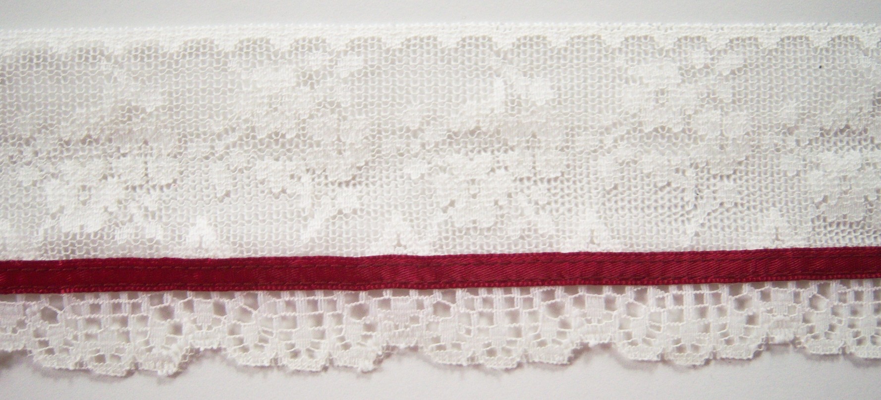 Candlelight/Wine 2 5/8" Lace