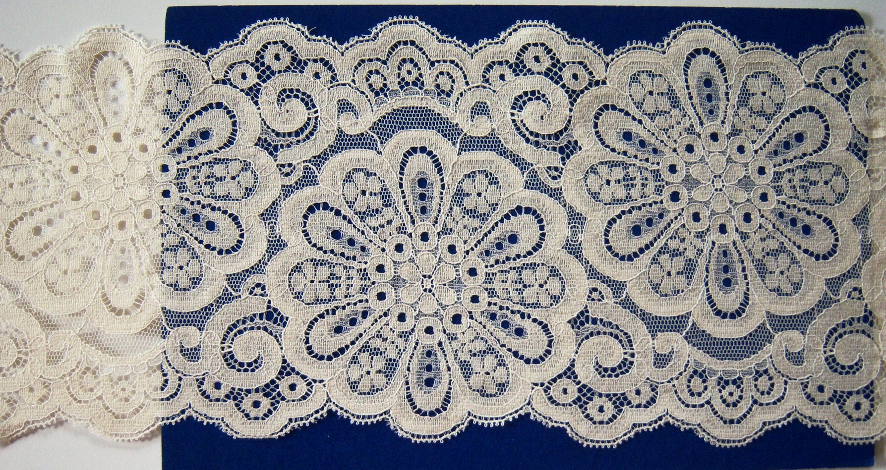 Ecru Nylon 5 3/8" Lace