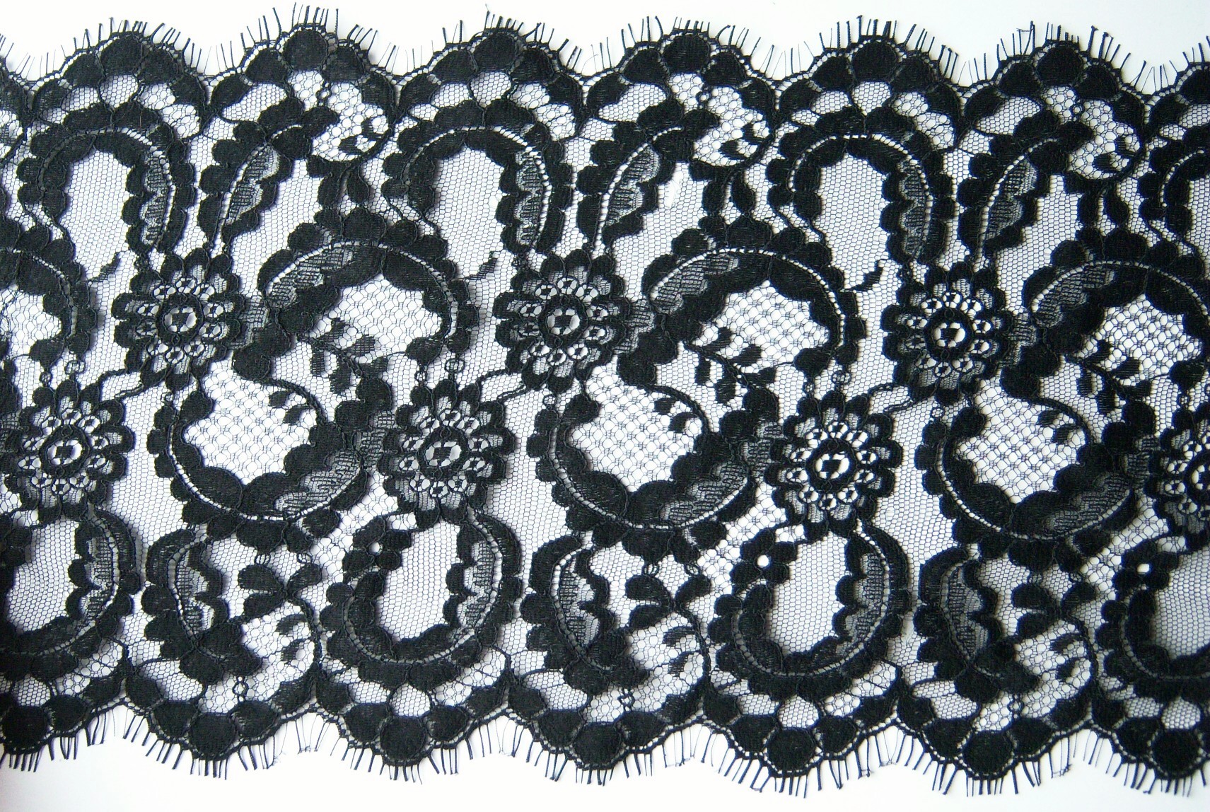 Black 8 1/4" Nylon Lace