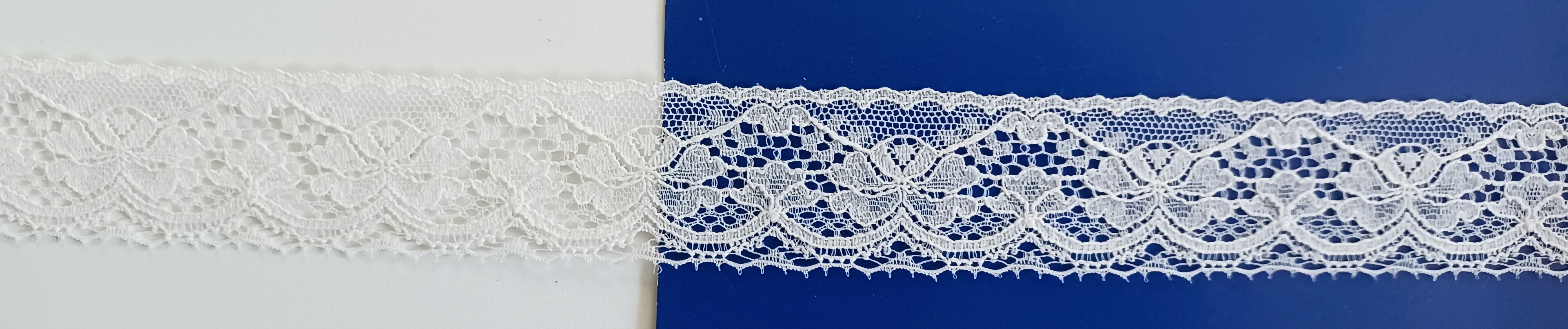 Candlelight 1 1/4" Lace