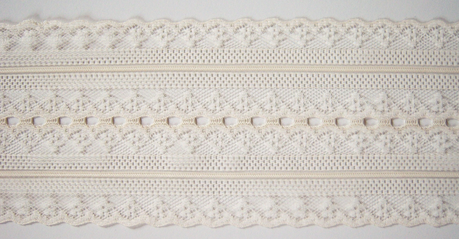 Ivory 3 7/8" Nylon Lace