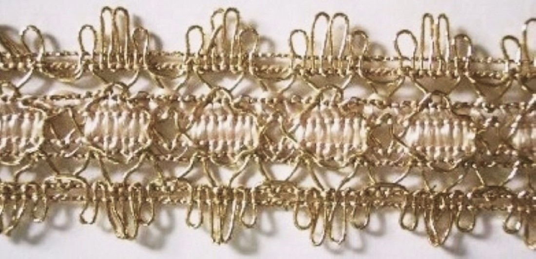 Light Gold/Ivory 1 1/2" Scroll Braid