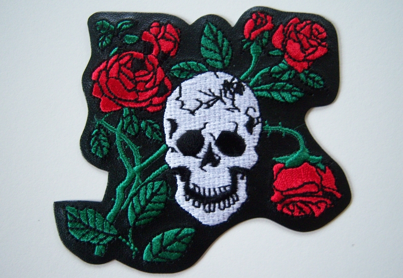 Skull/Roses Iron On Applique