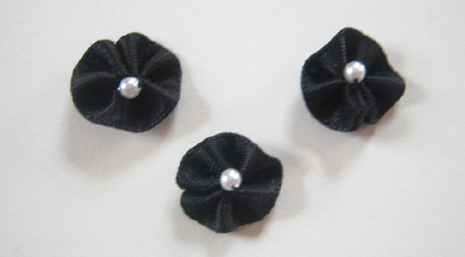 Black Satin/Pearl 5/8" Flower