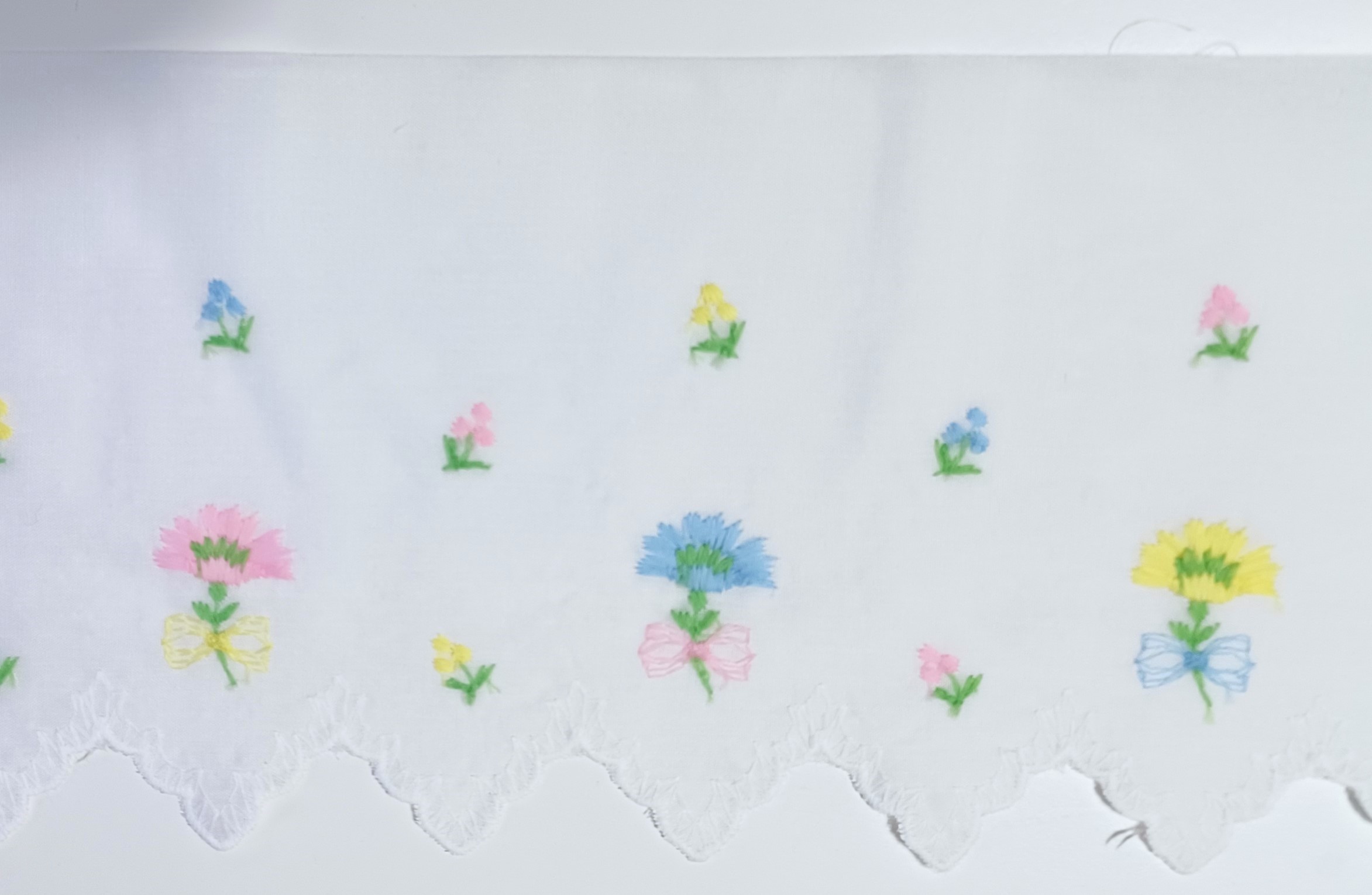 White Pastel Floral 7" Poly/Cotton