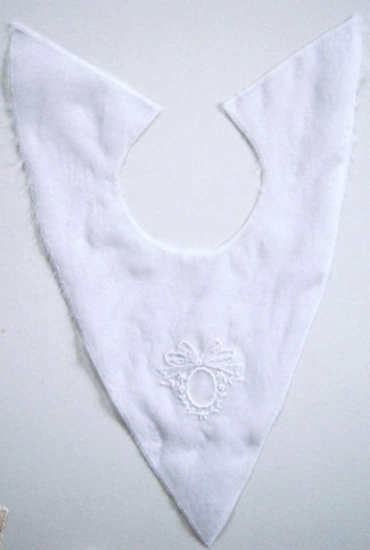 White Dbl Organza Yoke Applique