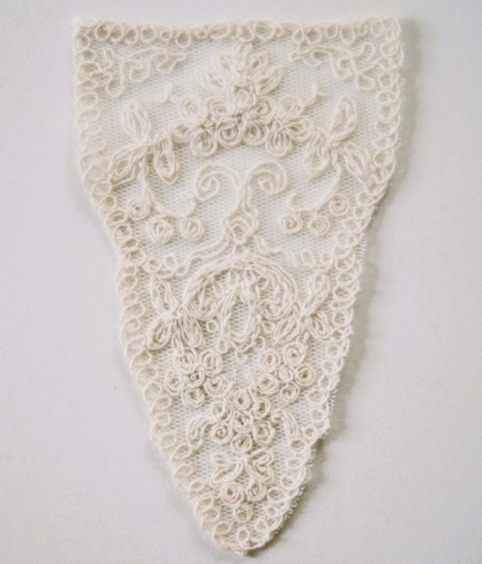 Natural 4 5/8" Embroidered Applique