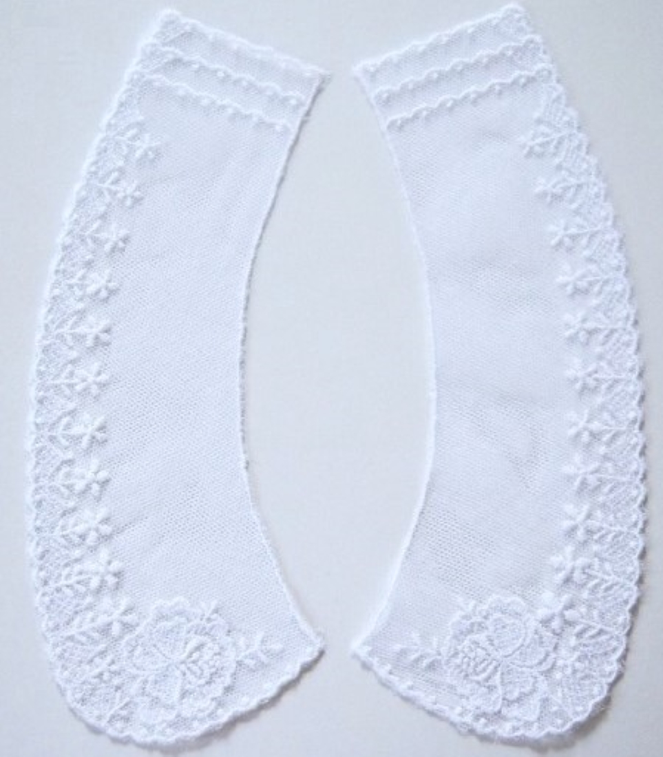 White 10 1/2" Embroidered Collar