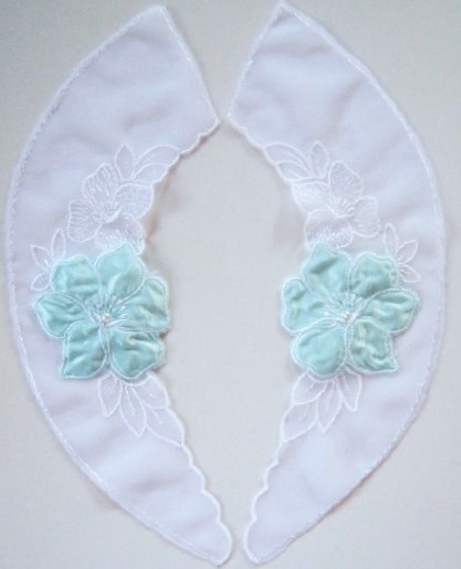 White/Mint Satin/Pearl Collar