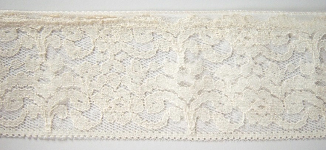 Ivory 3" Nylon Lace Per 3 Yds.