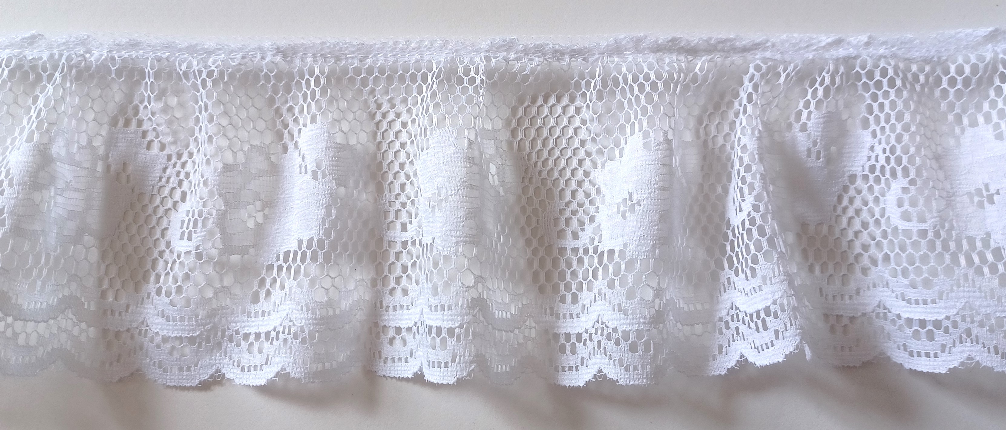 White 3 1/4" Ruffled Lace