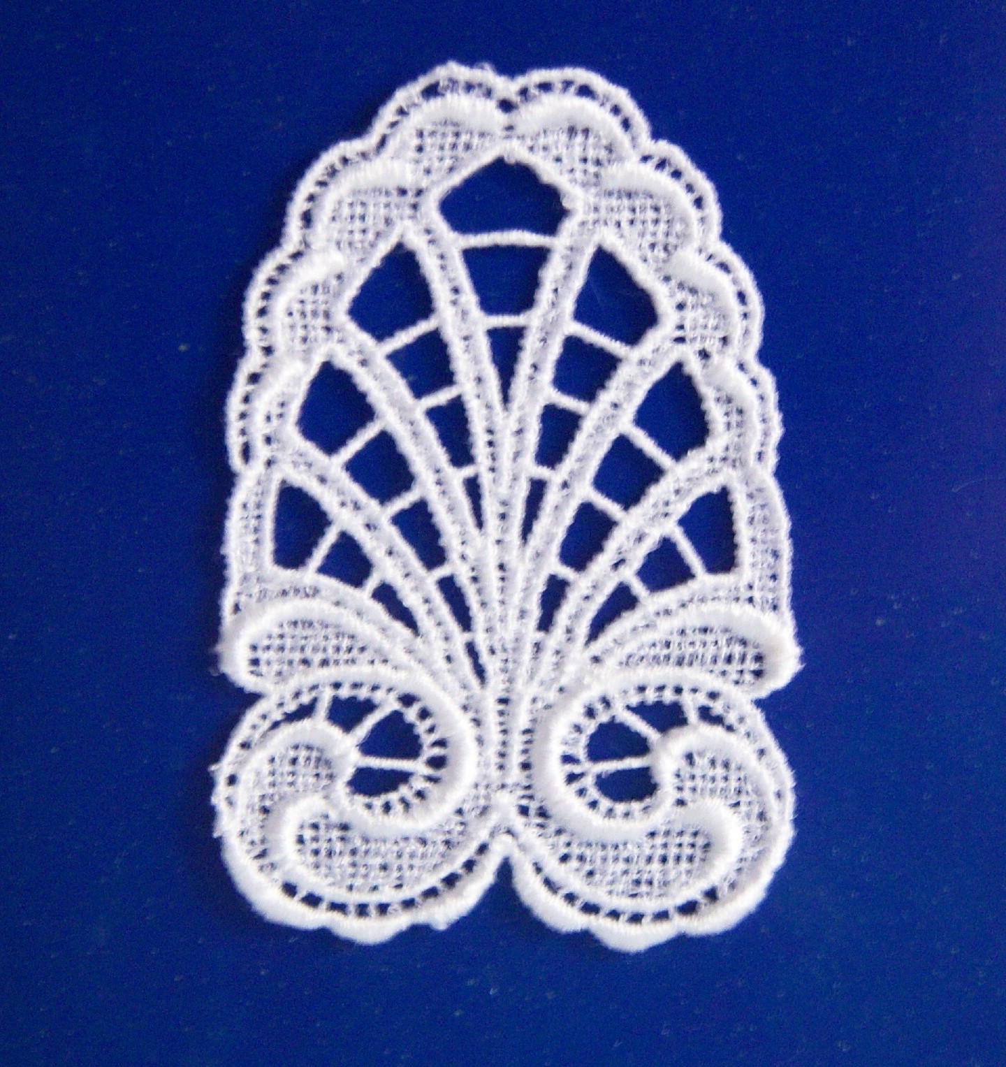 White Tree Venise Lace Applique