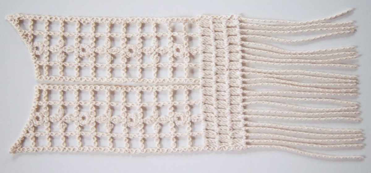 Natural Fringed Venise Lace 4 3/4" x 12" Yoke