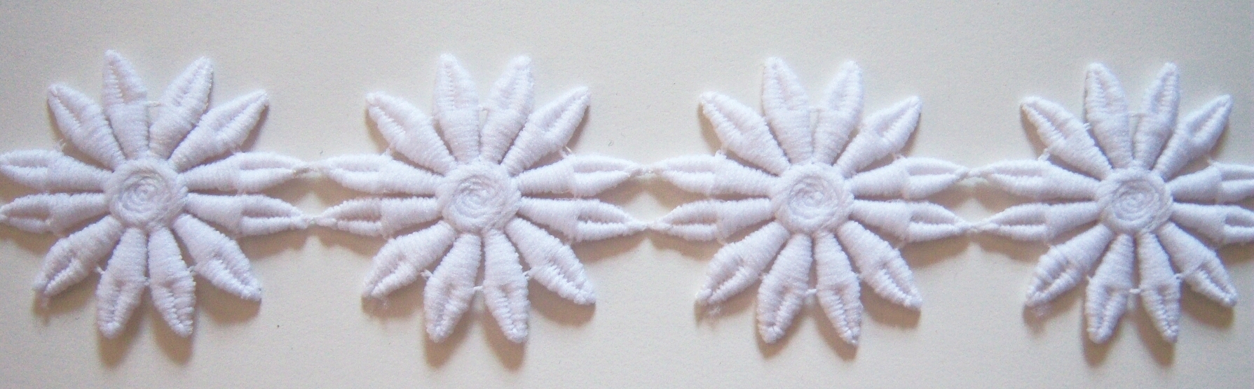 White Daisy 2" Venise Lace Trim