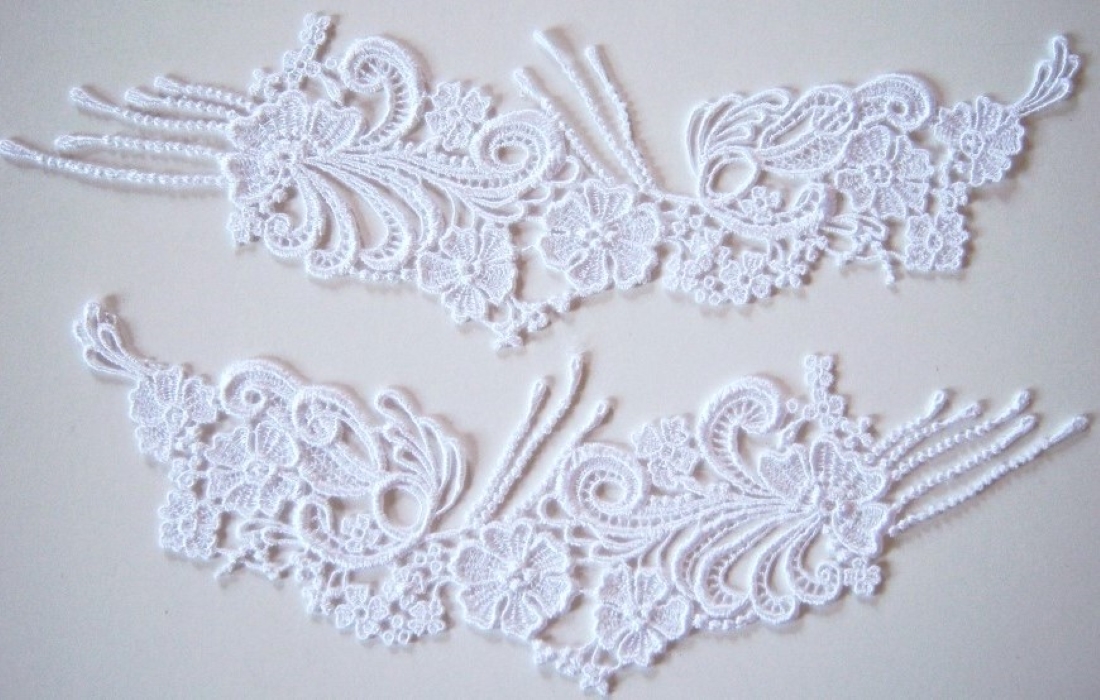 White Floral Venise Lace 3 3/4" x 11" Pair