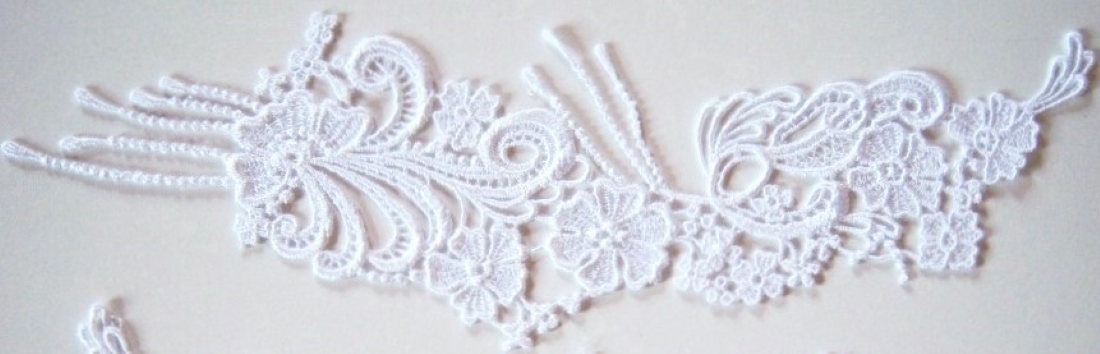 White Floral Venise Lace 3 3/4" x 11" Pair