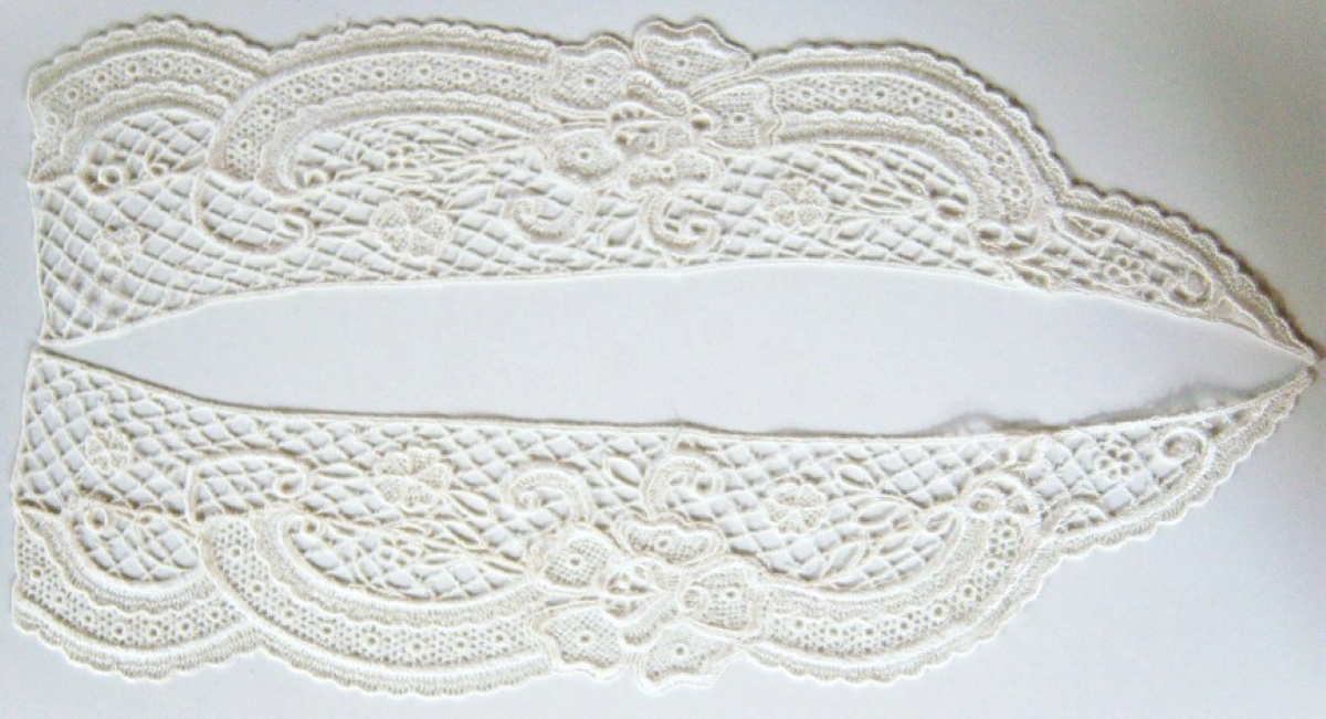 Light Ivory Venise Lace 17" Pair