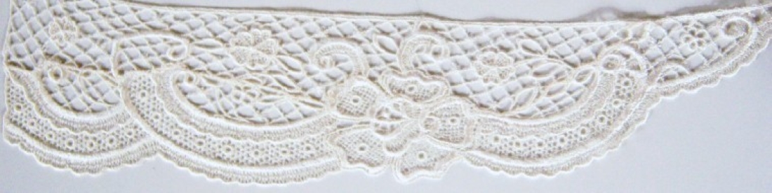 Light Ivory Venise Lace 17" Applique