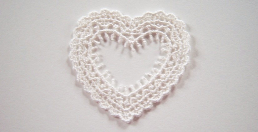 Light Ivory Open Heart 2" Venise Lace Applique