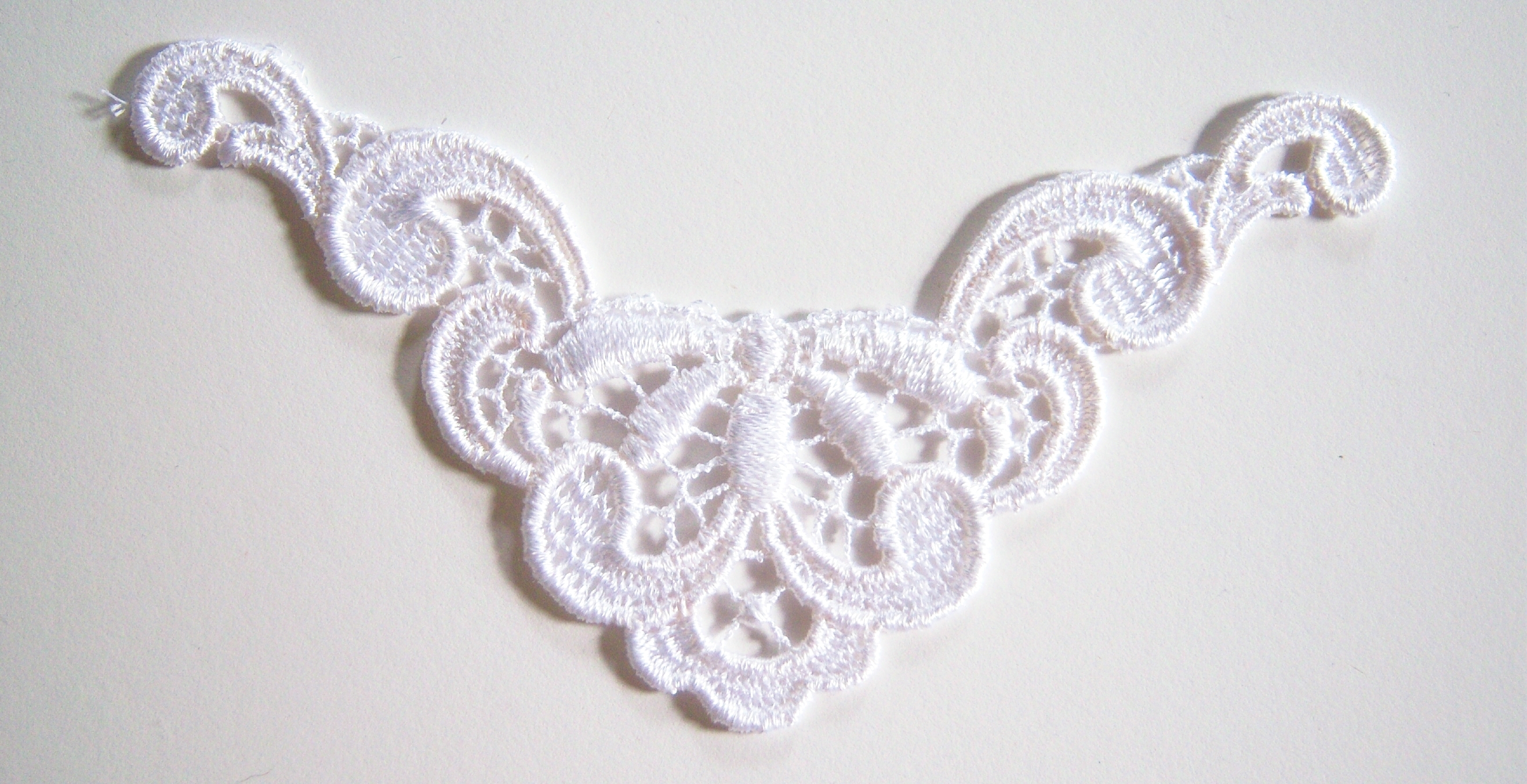 White Scroll Venise Lace Applique