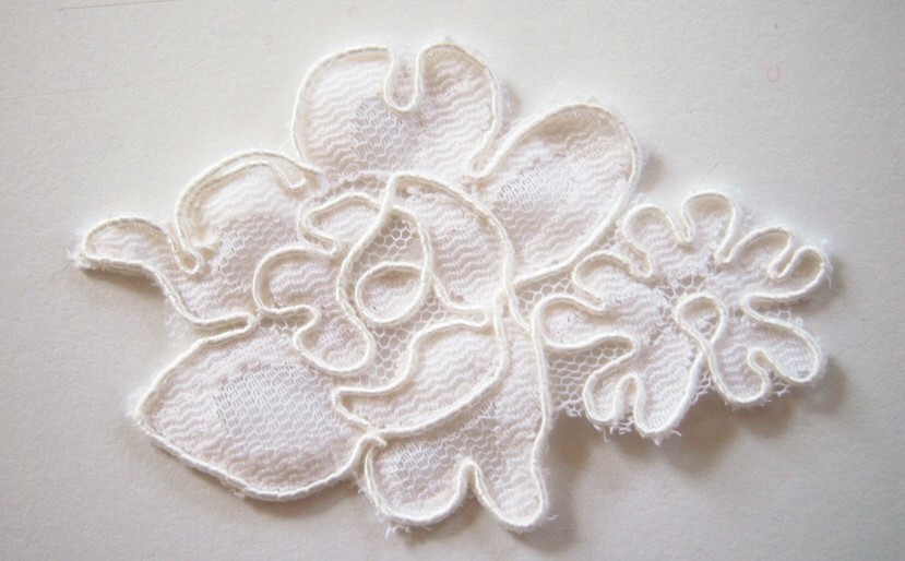 Light Ivory 2" Flower Venise Lace Applique