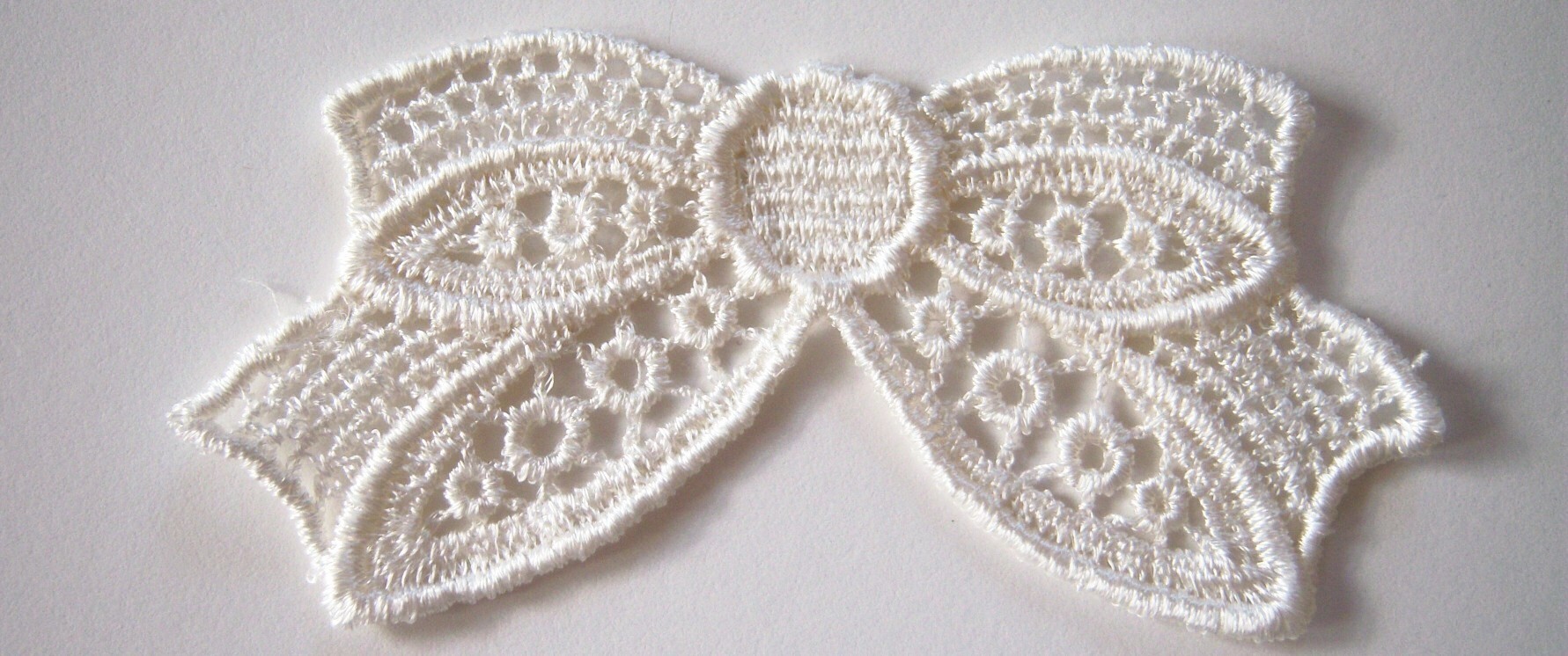 Light Ivory Bow Venise Lace Applique