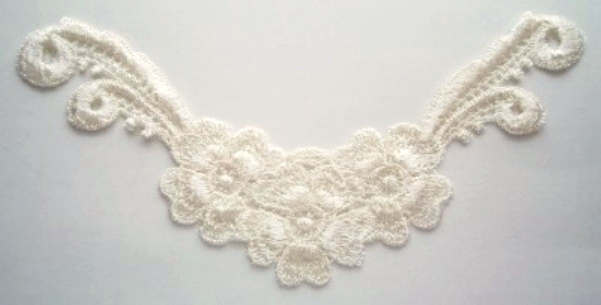 Light Ivory Scroll Venise Lace Applique