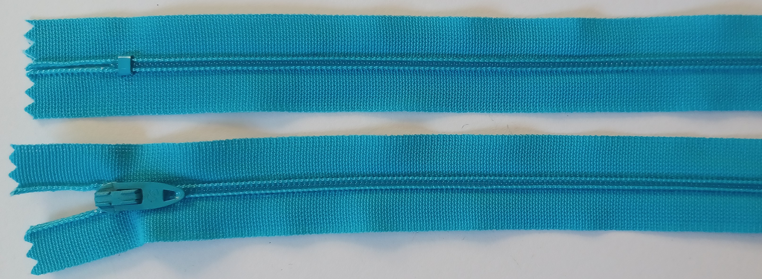 Coats & Clark 7" Turquoise Nylon Coil Zipper