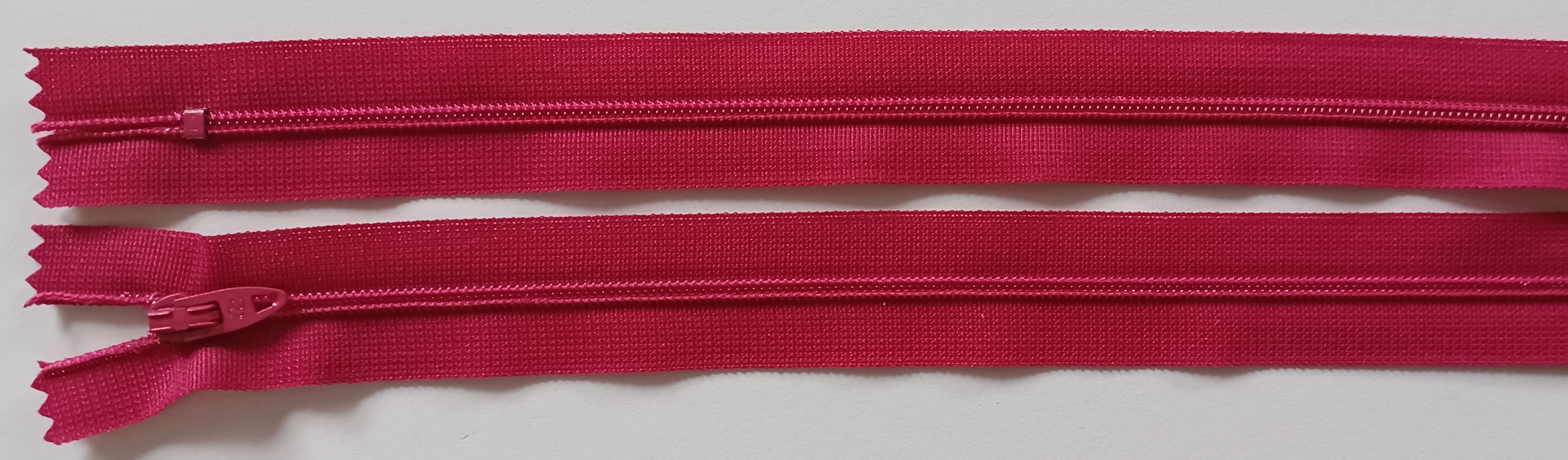 Coats & Clark 8.5" Fuschia Nylon Coil Zipper