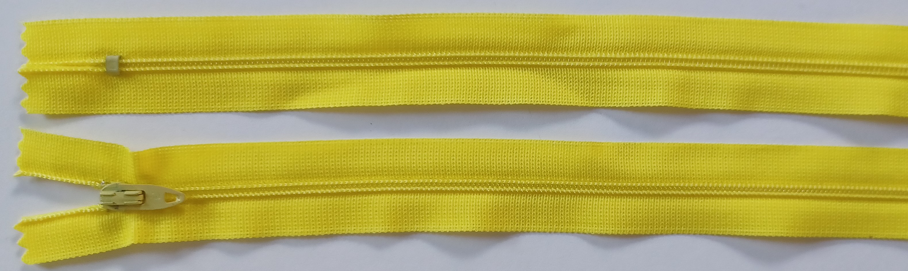 Coats & Clark 8.5" Lemon Nylon Coil Zipper